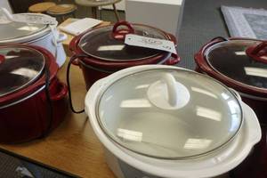 lot 350 image: (2) Rival crock pots