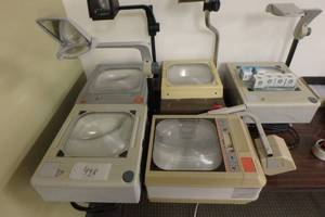 lot 448 image: (5) Overhead Projectors, Bulbs