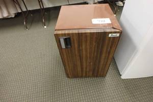 lot 488 image: Avanti Refrigerator