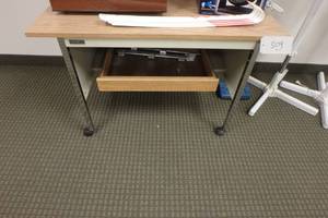 lot 504 image: Low metal desk