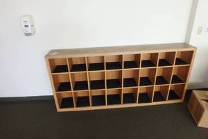 lot 506 image: Wooden shoe caddy
