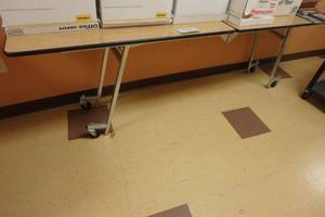 lot 550 image: Folding class room table