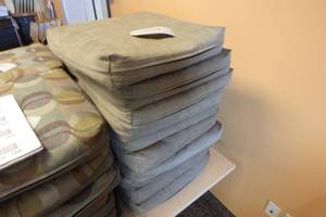 lot 567 image: (11) Pads