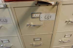 lot 669 image: 4 Drawer File