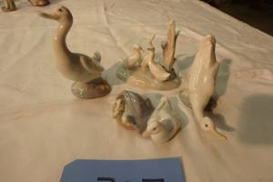 lot 307 image: Lladro #4895, NAO Geese