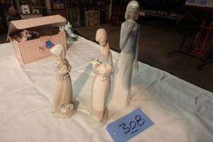 lot 308 image: Lladro #4505, NAO repaired, Tall Tenga