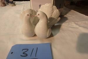 lot 311 image: Lladro #1169
