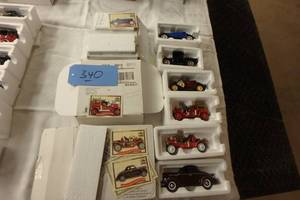 lot 340 image: 6 Ford 132 Scale Models