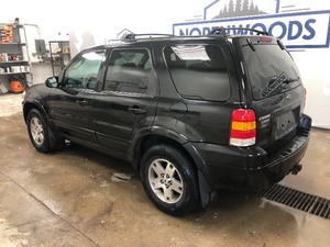 2005 Ford Escape Limited 4WD -No Reserve-