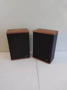Pair of Advent Speakers