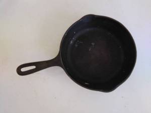VINTAGE Cast Iron Pan 22