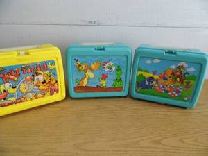 Lot of 3 Luncboxes