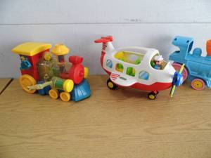 Lot of 2 Trains - 1 Plane