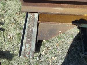 lot 7 image: Steel I-Beams & Fence Posts