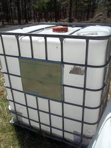lot 17 image: Large Tank Pallet