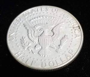 1964-D KENNEDY SILVER HALF DOLLAR AU