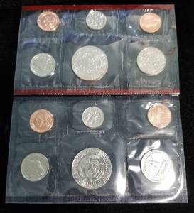 1990 US MINT SET IN ORIGINAL PACKAGING (11 COINS)
