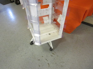 lot 23 image: Greeting Card Retail Rack