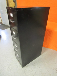 lot 24 image: Hon 4 Drawer File Cabinet