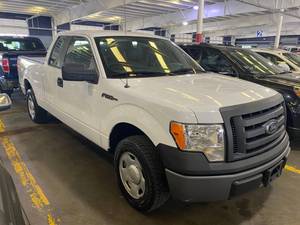 lot 2 image: 2009 Ford F-150 XL 2WD