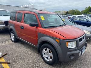lot 14 image: 2004 Honda Element AWD