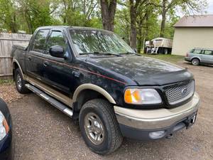lot 24 image: 2001 Ford F-150 Lariat 4x4
