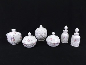 lot 14 image: Vintage Westmorland Flowered Milk Glass Set