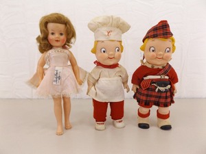 lot 85 image: Vintage Shirley Temple and Campbells Kids Dolls