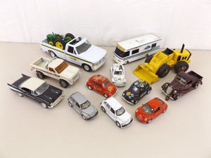lot 90 image: Lot of Misc Vintage Die Cast Cars, Trucks, etc.