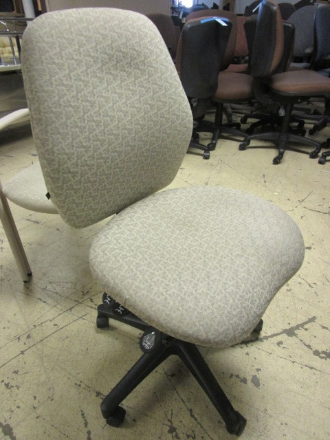 lot 348 image: HON CO. ADJUSTABLE OFFICE CHAIR, RECEPTION CHAIRS
