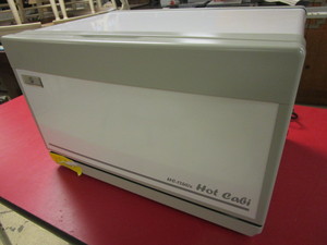 lot 405 image: SILHOUET- TONE HOT CABI TOWEL WARMER
