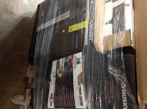 PALLET WITH HUSKY TOOLBOX AND TOOLBAGS SEE PICS
