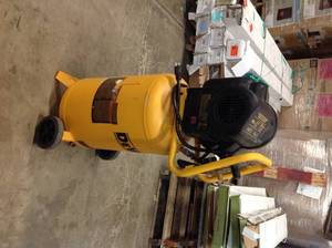 DEWALT 15 Gal. Portable Electric Air Compressor