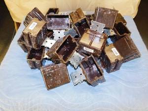 lot 20 image: Single Gang Switch Boxes