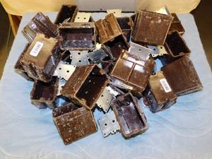 lot 22 image: Single Gang Switch Boxes