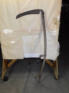 lot 47 image: Vintage Sythe