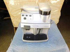 lot 49 image: Vienna DeLux Capachinno Machine