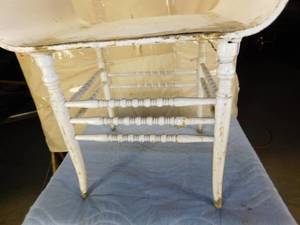 lot 51 image: Vintage Vanity Chair
