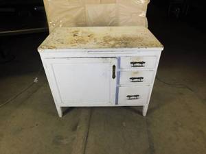 lot 69 image: Antique Hoosier Chest