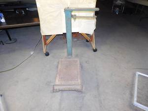 lot 90 image: Platform Scale