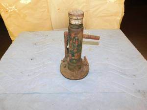 lot 92 image: Hydraulic Bottle Jack