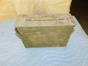 lot 100 image: Ammo Box