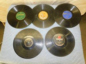 lot 112 image: Vintage Vinyl