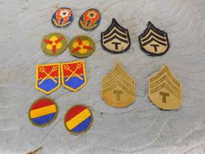 lot 185 image: 12 Military Patches