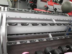 lot 45 image: Free Weight Bench (Hold Up To 20 PC...