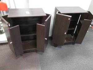lot 90 image: (2) Wood CD  Cases Only Has One Ke...