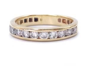 lot 37 image: Beautiful 1.10 Carat Diamond Estate Ring in 14k Yellow Gold