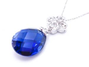 lot 44 image: Stunning Sapphire and Diamond 18 Estate Necklace in White Gold