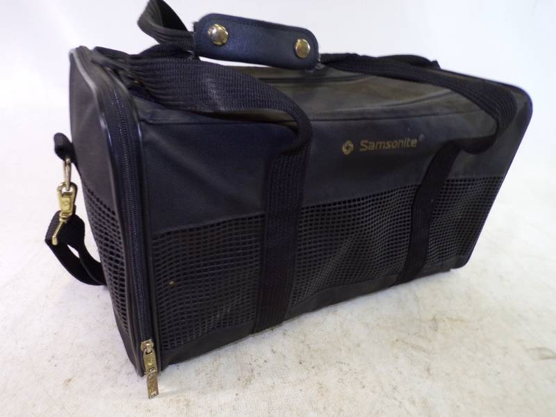 samsonite pet carrier