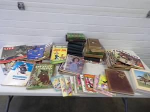 Large lot of vintage Books, Magazines